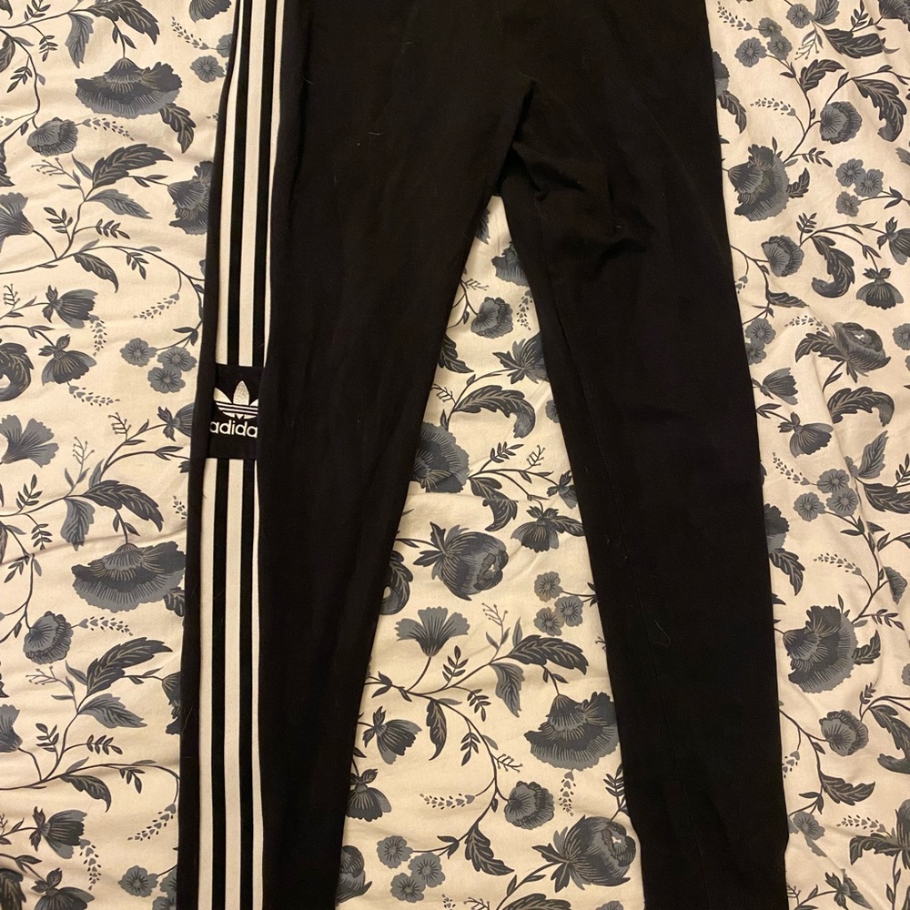 Adidas leggings